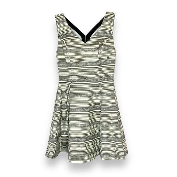 Red Saks Fifth Ave Sleeveless Tribal Print Fit & Flare Dress Back Cut Outs S/P - Picture 1 of 12